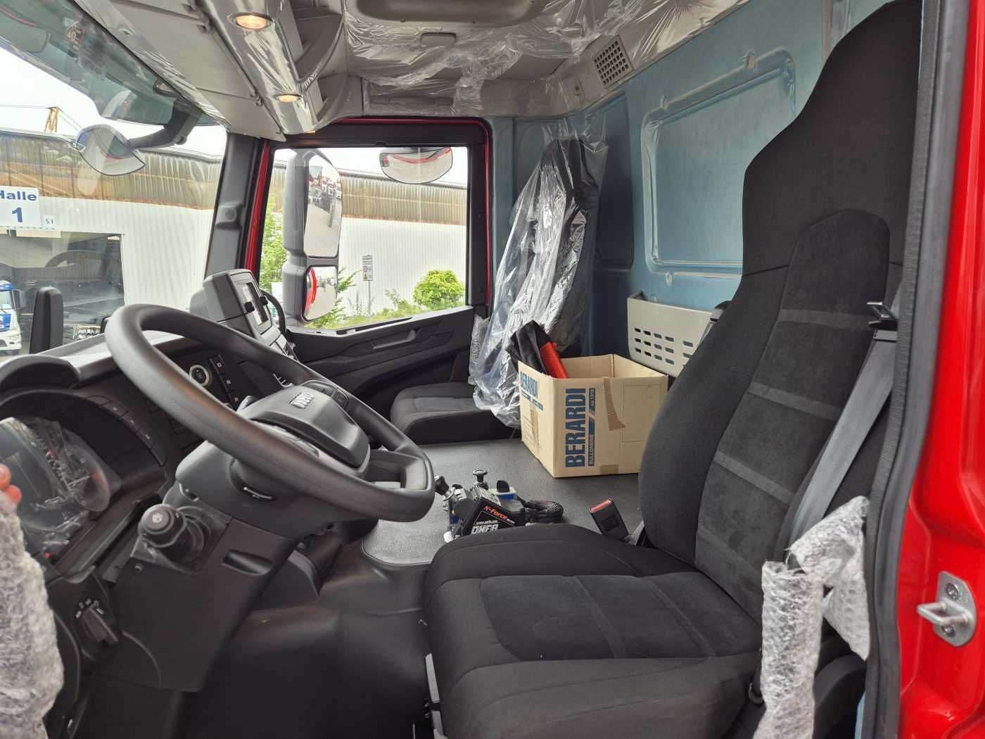 Fahrzeugabbildung Iveco X-Way AD300X48Z HR OFF 6x4 Bordmatik Intarder