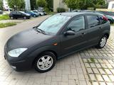 Ford Focus , Gebraucht   Frontscheibenhei... - Ford Focus aus 2002