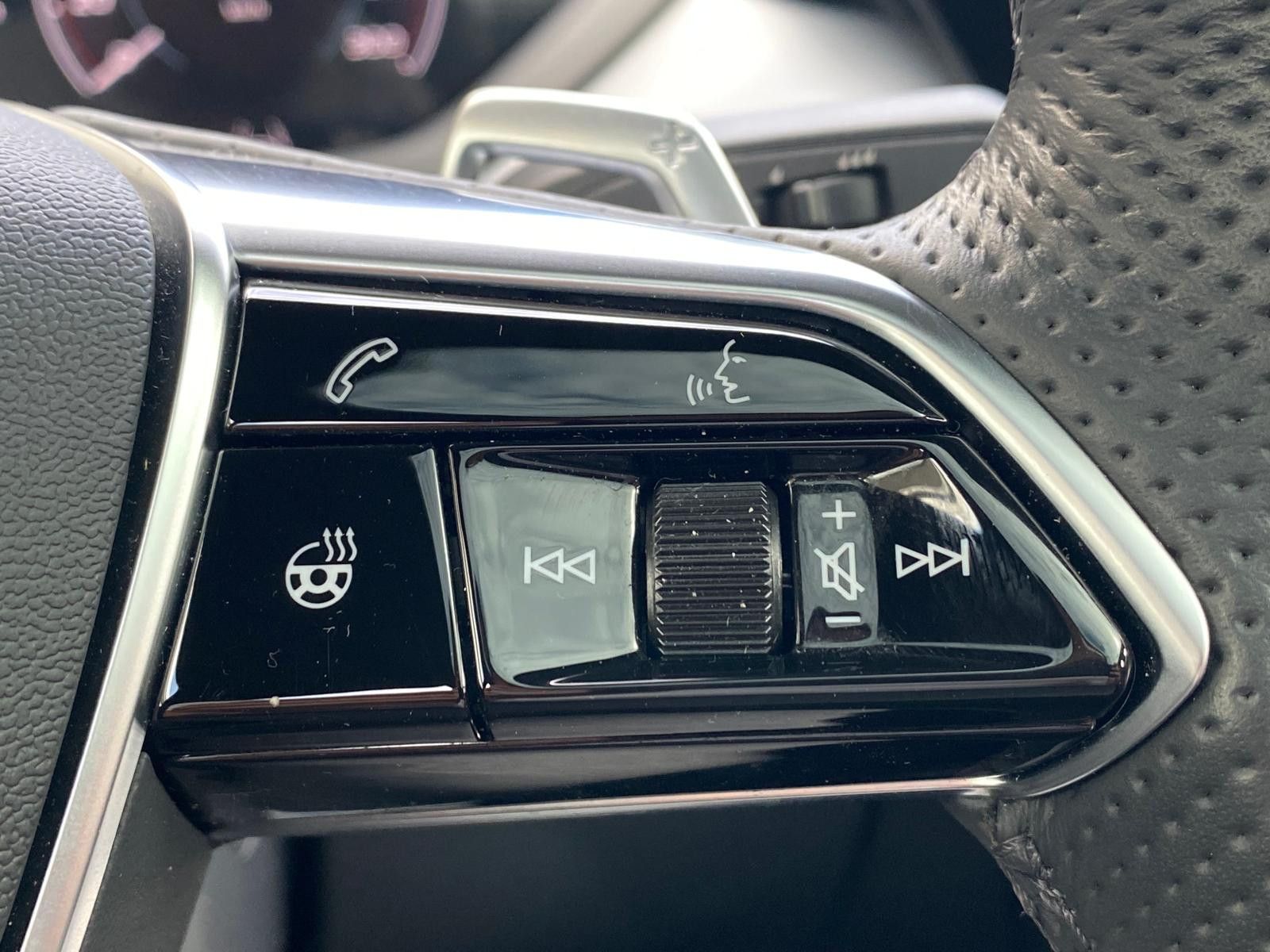 Fahrzeugabbildung Audi RS e-tron GT Quatt BLACK EDIT+PANO+MATR+B&O+KAM+