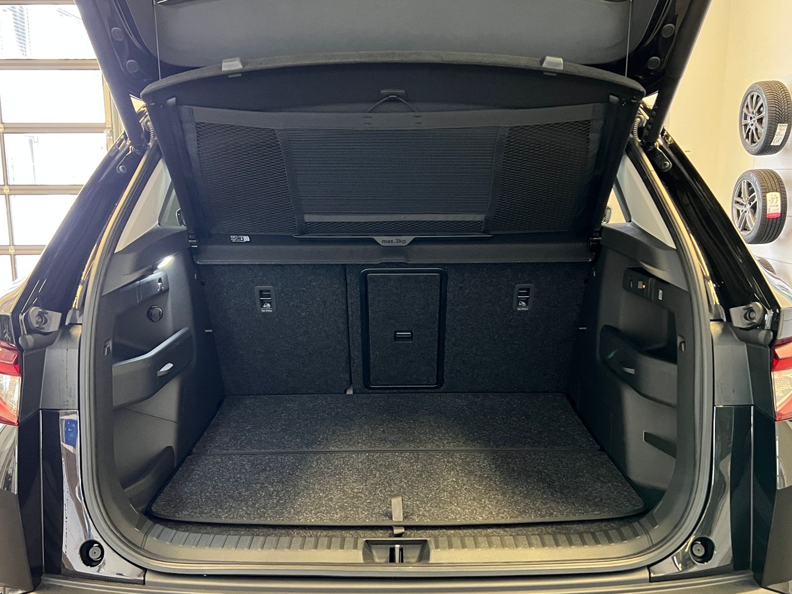 Fahrzeugabbildung SKODA Elroq 85 *AHK,Wärmepumpe,KESSY*