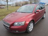 Volvo V50 Kombi 2.0 Momentum - Volvo V50: Momentum