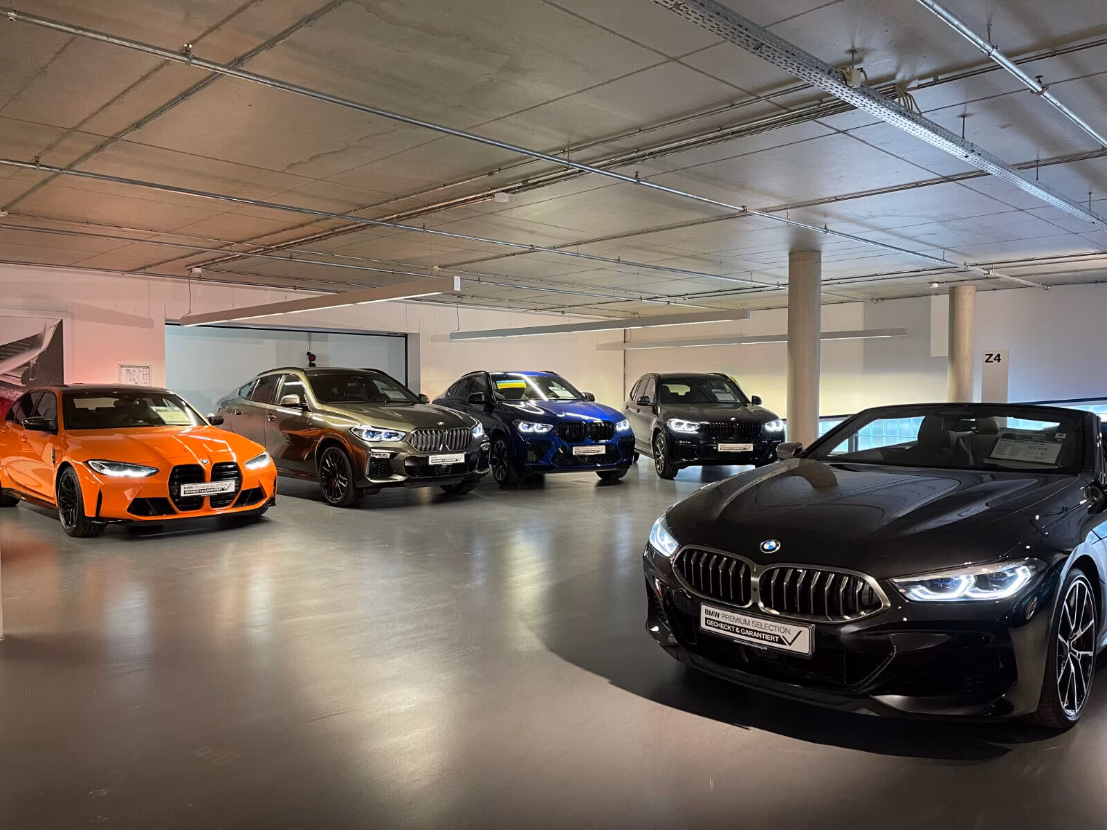 showroom-image-top
