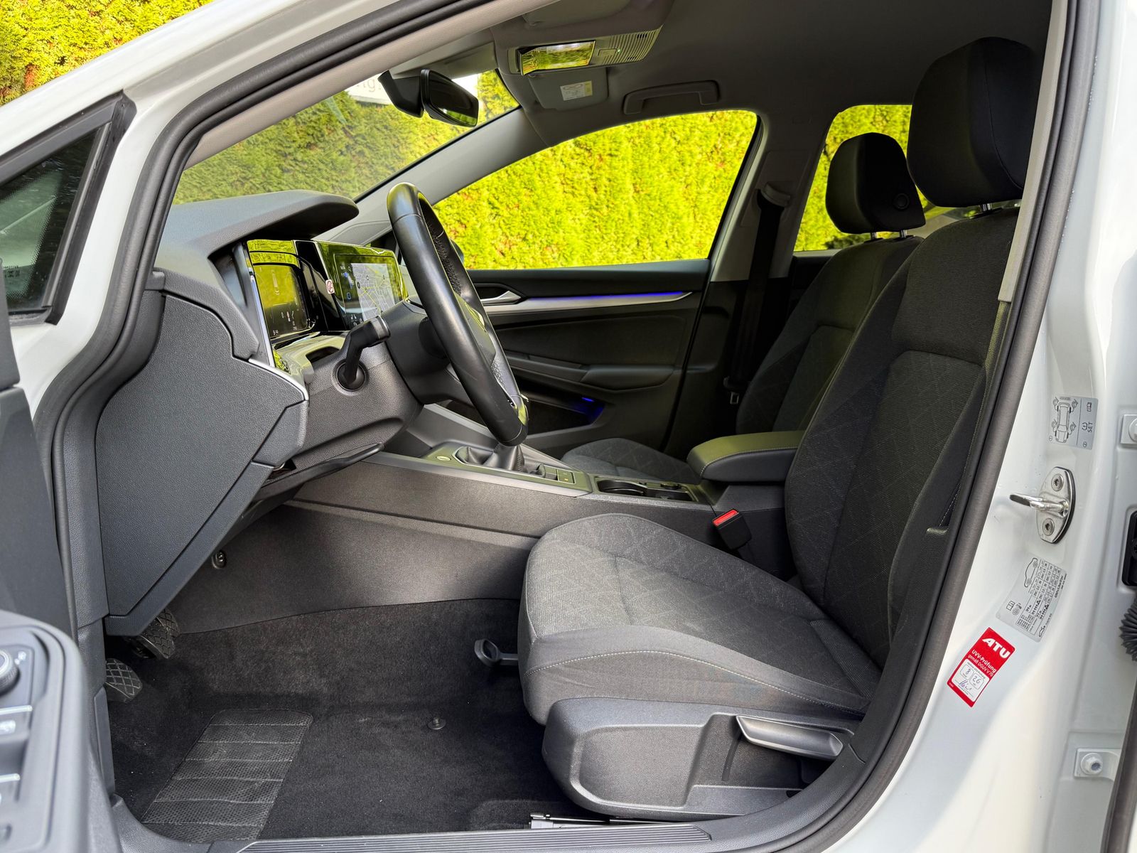 Fahrzeugabbildung Volkswagen Golf Variant 1.5 TSI Life LED+NAV+SHZ+PARK+VIRTU