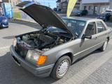 Mercedes-Benz 230E H-Kennzeichen, Zustandsnote 2 +, TÜV/AU Neu - Mercedes-Benz 230 mit Benzin-Antrieb: Limousine, H Kennzeichen
