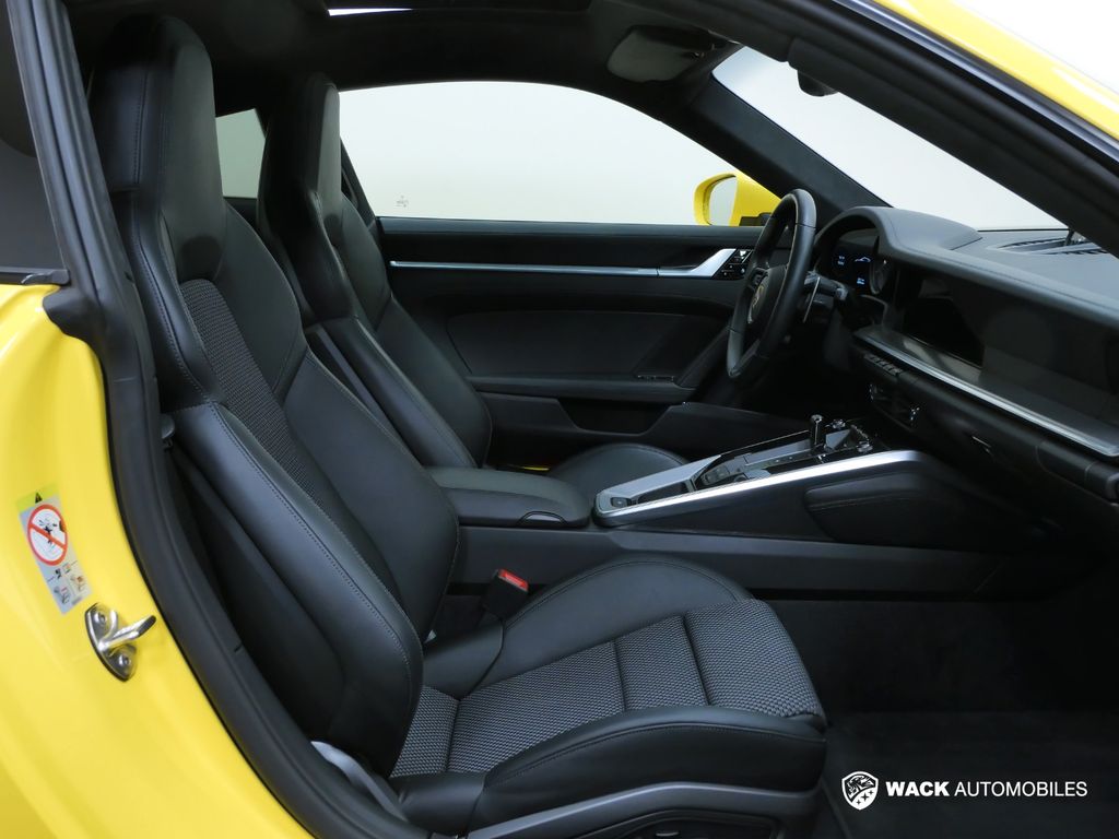 PORSCHE 911 2019