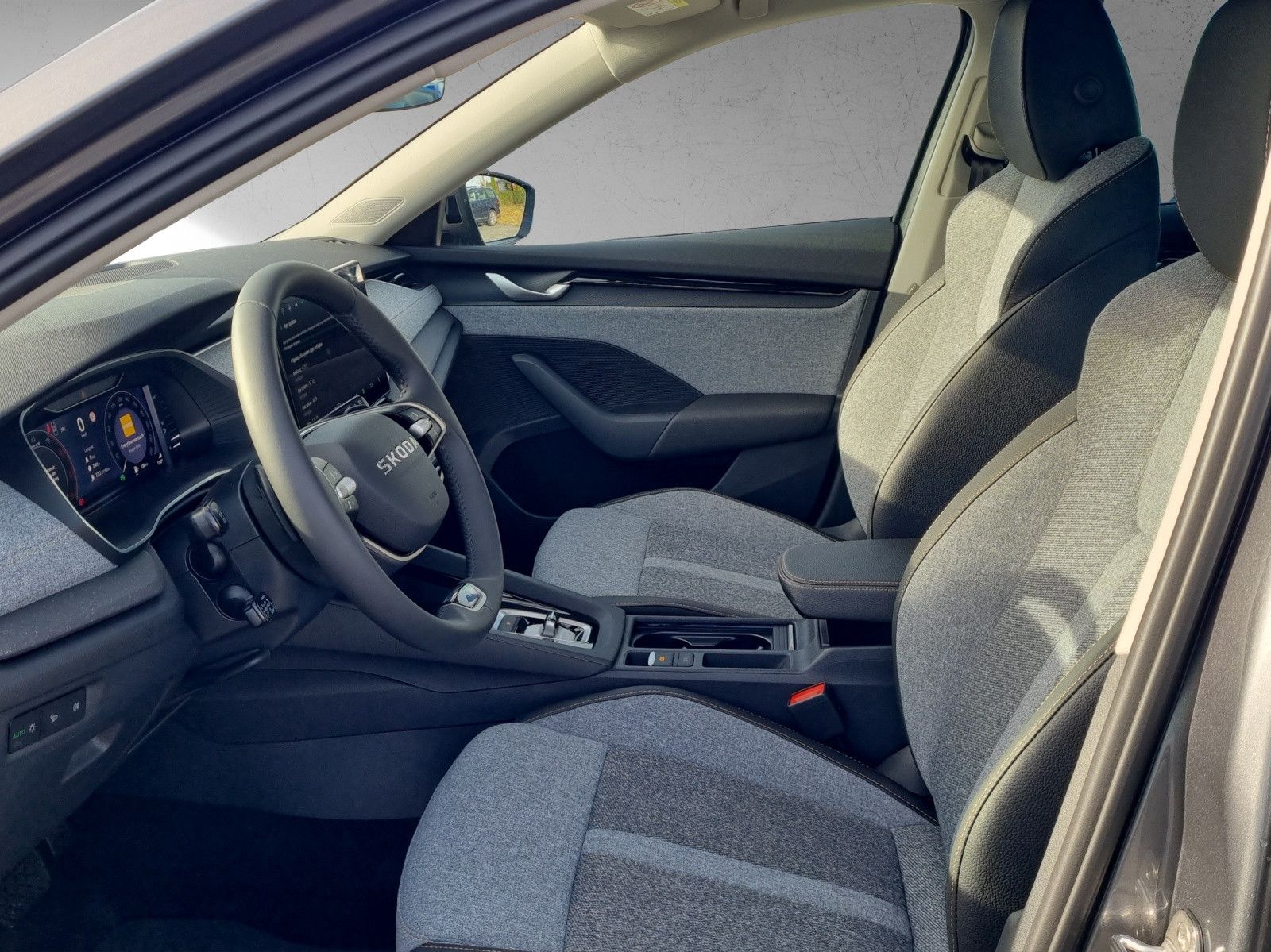 Fahrzeugabbildung SKODA Octavia Combi Tour 2.0 TDI 110kW/150PS AHK