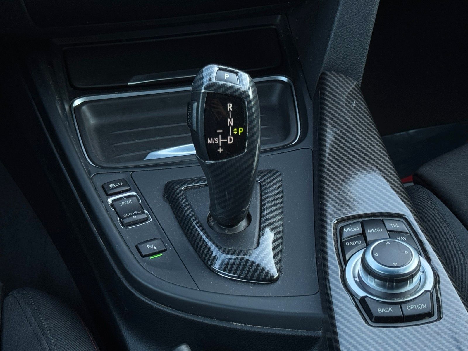 Fahrzeugabbildung BMW 420i Coupé Sport Line Carbon M-Spiegel Bi-Xenon
