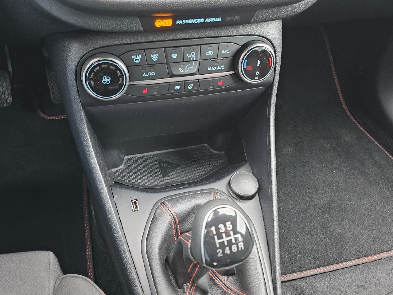Fahrzeugabbildung Ford Fiesta ST-Line