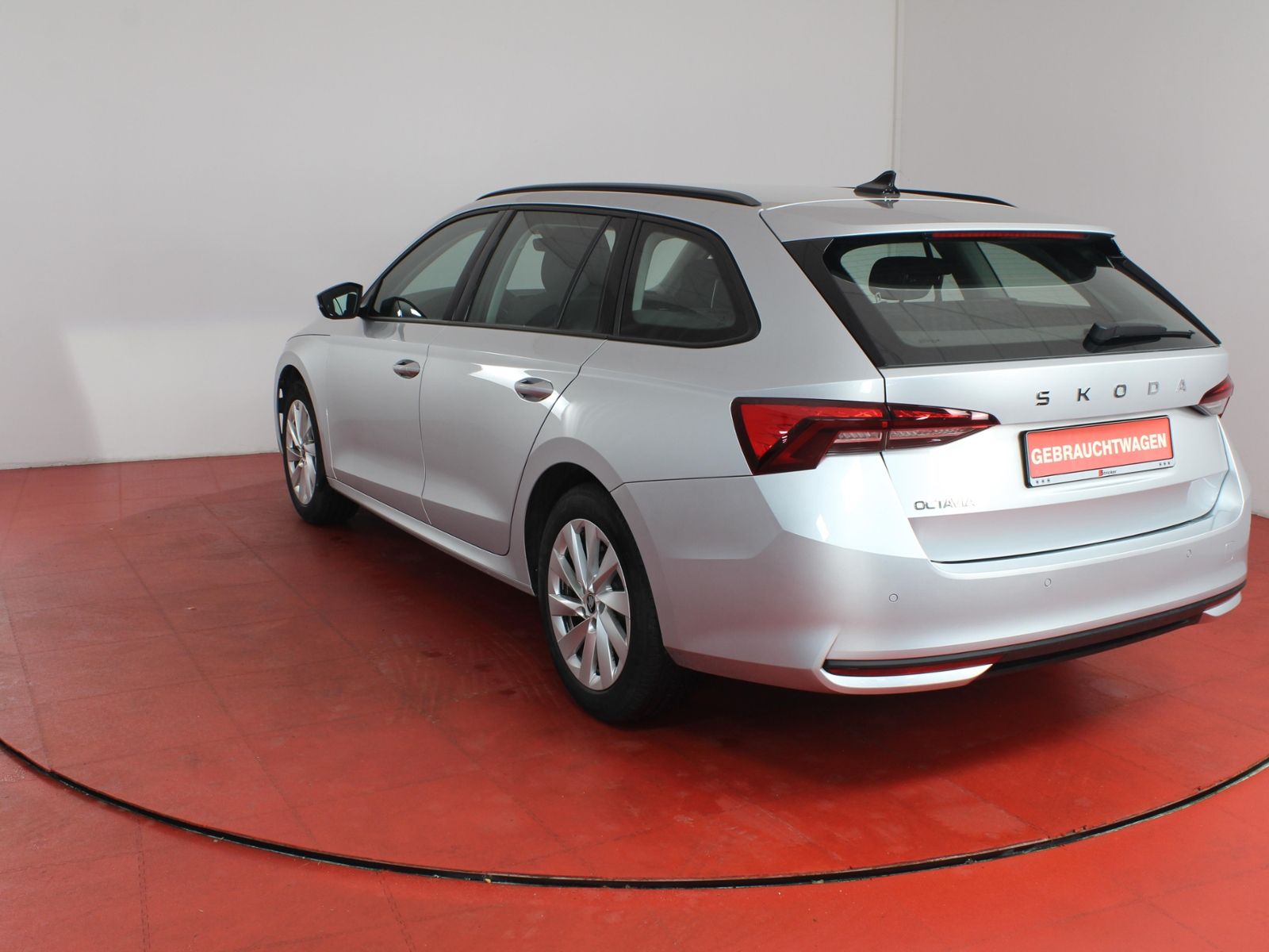 Skoda Octavia Combi Selection 2.0TDI 297,-ohne Anzahlu foto 23