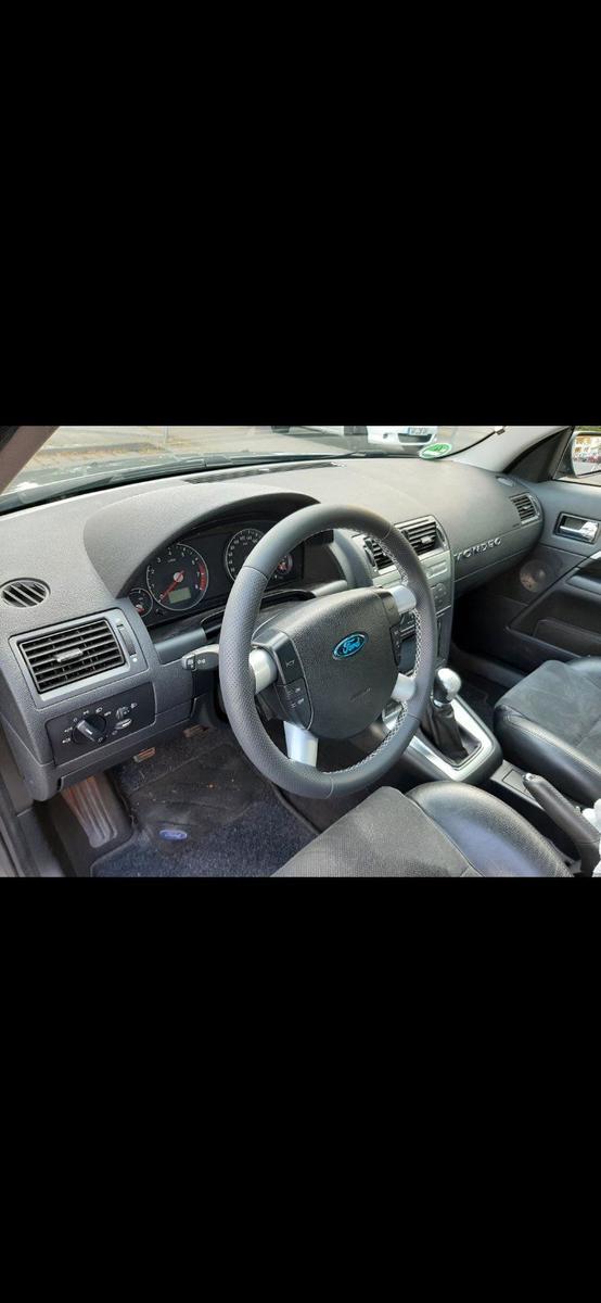 Ford Mondeo 2006 — engine 145 HP (107kW)