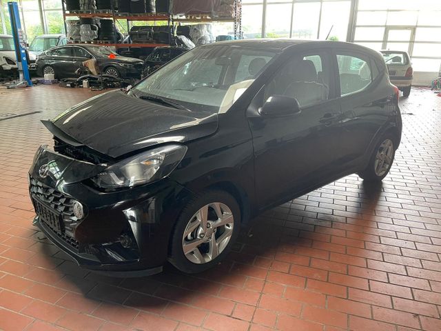 Hyundai i10 1.0 Trend Automatik Klima 21.000 KM Fährt