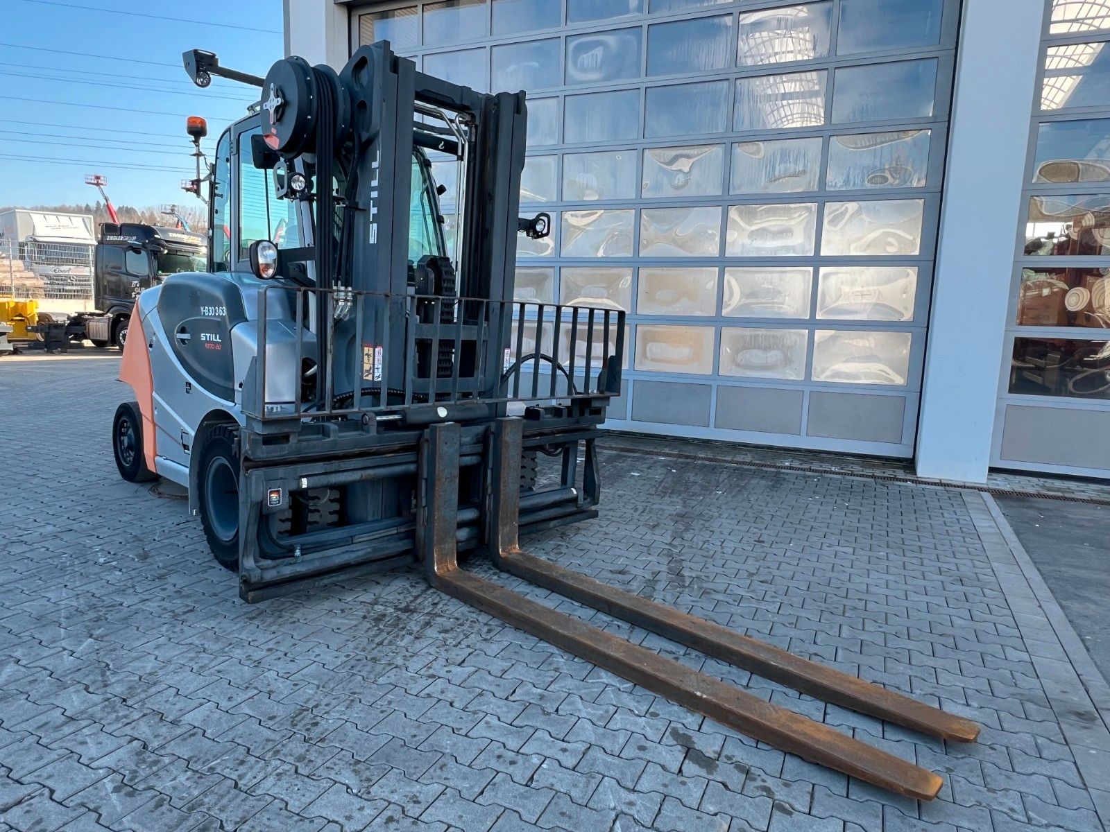 Fahrzeugabbildung Still RX70-80 / Duplex: 4.70m! / Zinkenversteller / SS