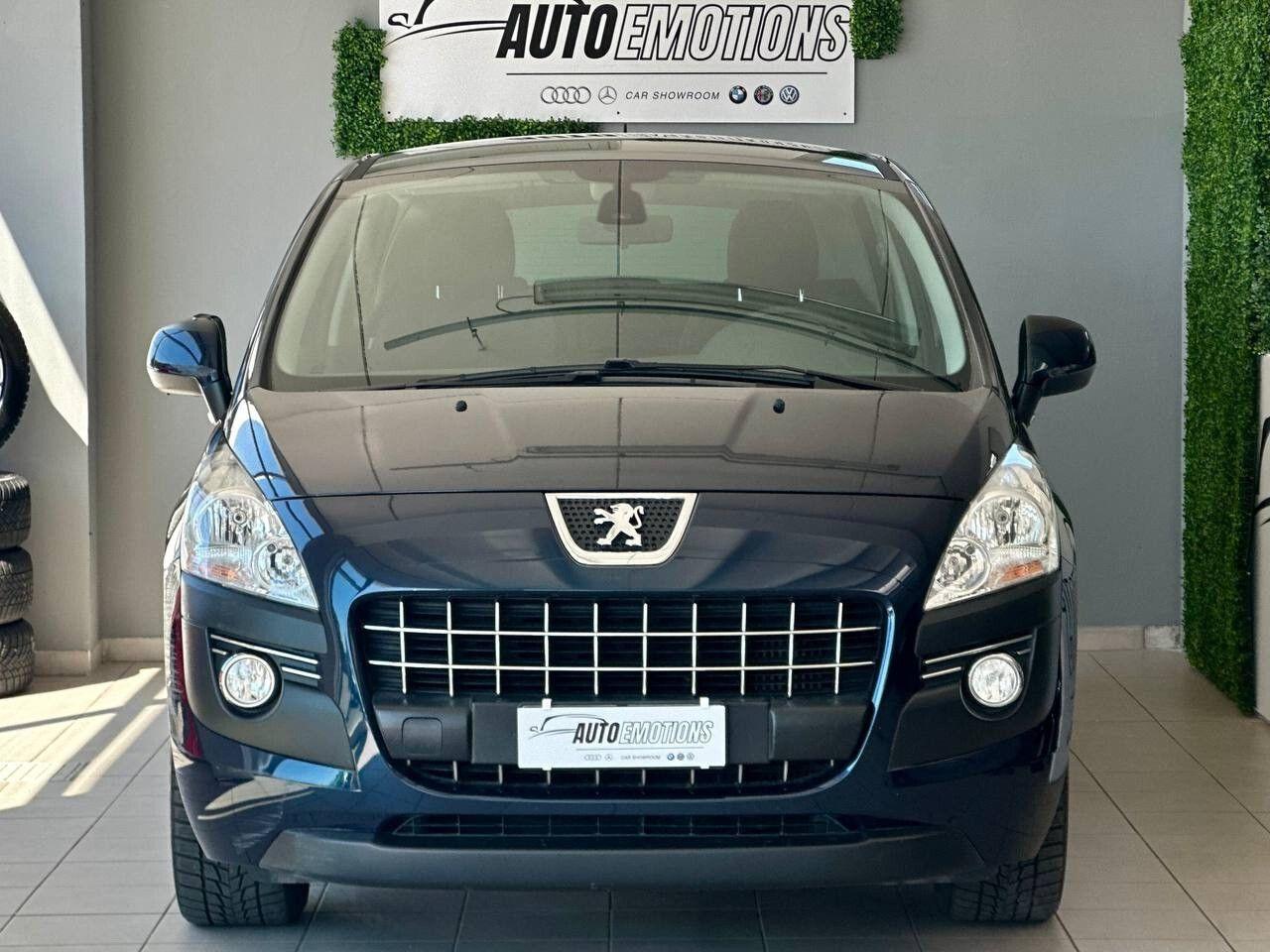 Peugeot 3008 2011 — вигляд ззаду