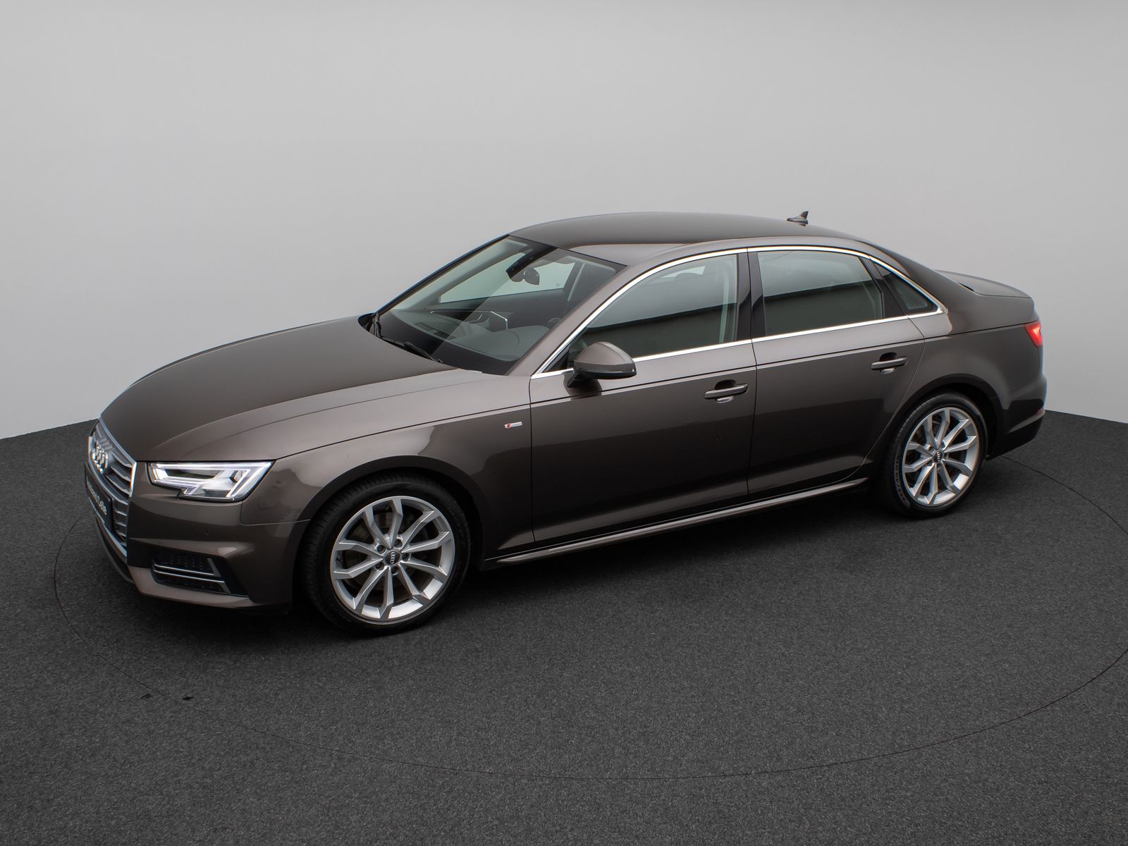 Fahrzeugabbildung Audi A4 2.0 TFSI Lim. Sport S Line Virtual AHK Tempom