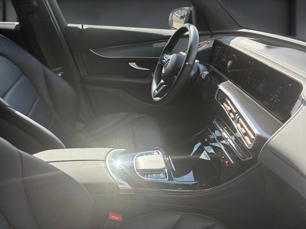 Mercedes-Benz EQC 400 4M AMBIENTE+HEAD-UP+KAMERA+MBEAM+CARPLAY