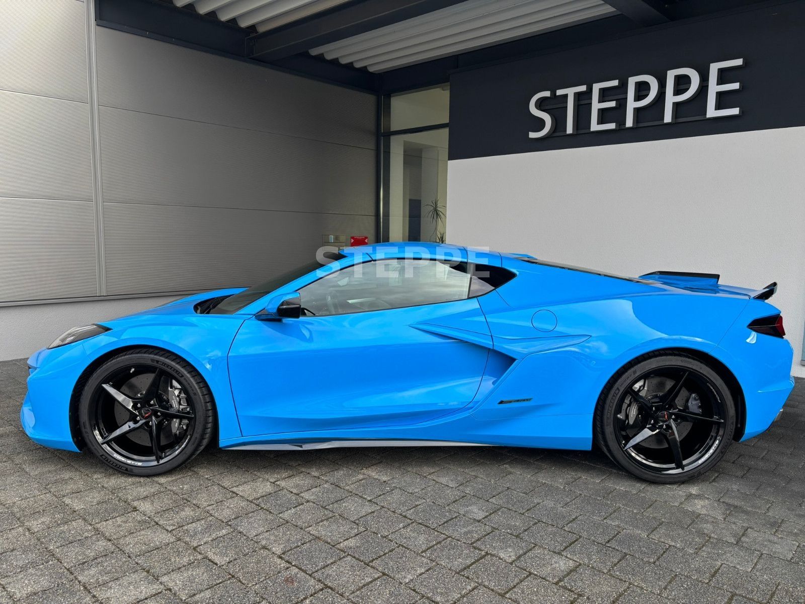 Corvette C8 E-Ray 3LZ Coupe EU-Mod Herst.Garantie