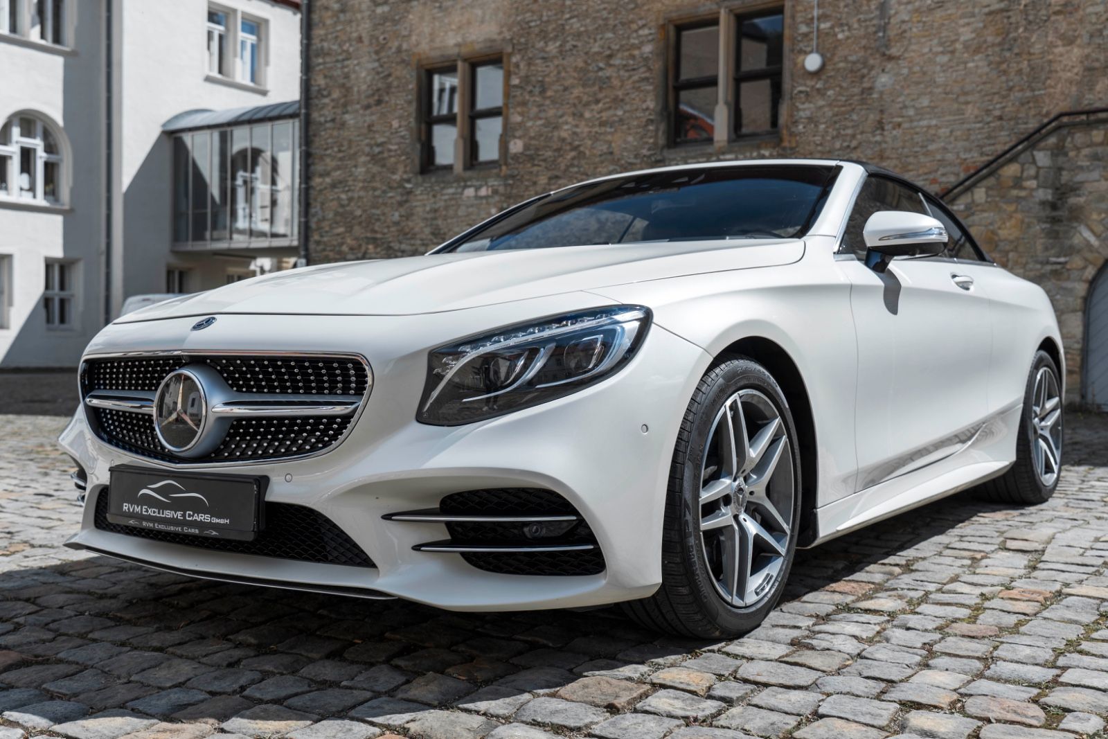 Fahrzeugabbildung Mercedes-Benz S 560 CABRIOLET BURMESTER 360° ACC MASSAGE LED