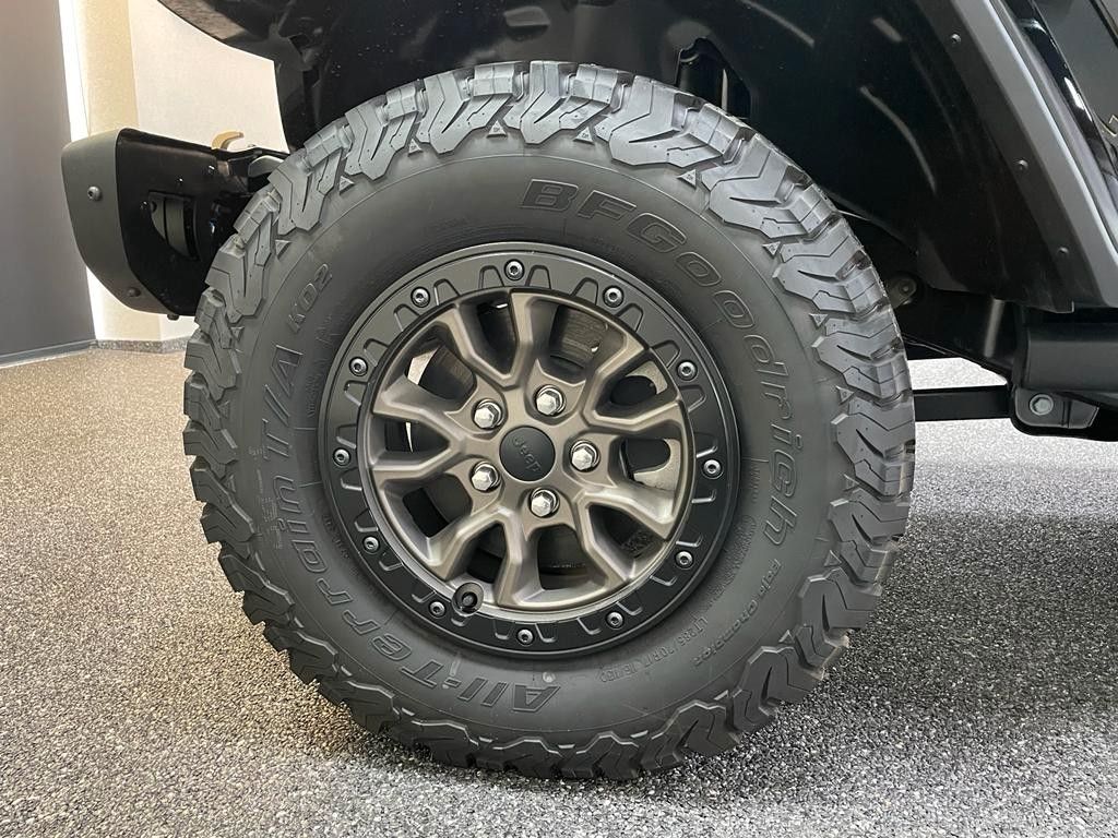 Fahrzeugabbildung Jeep 392 UNLIMITED RUBICON 6.4L-V8 SKY ONE 1.HD