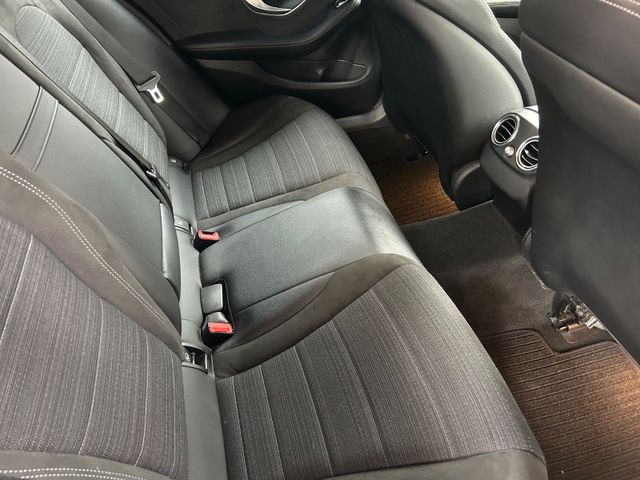 Fahrzeugabbildung Mercedes-Benz C 180 Autom.+Navi+LED+BT+SHZ+Teilleder+