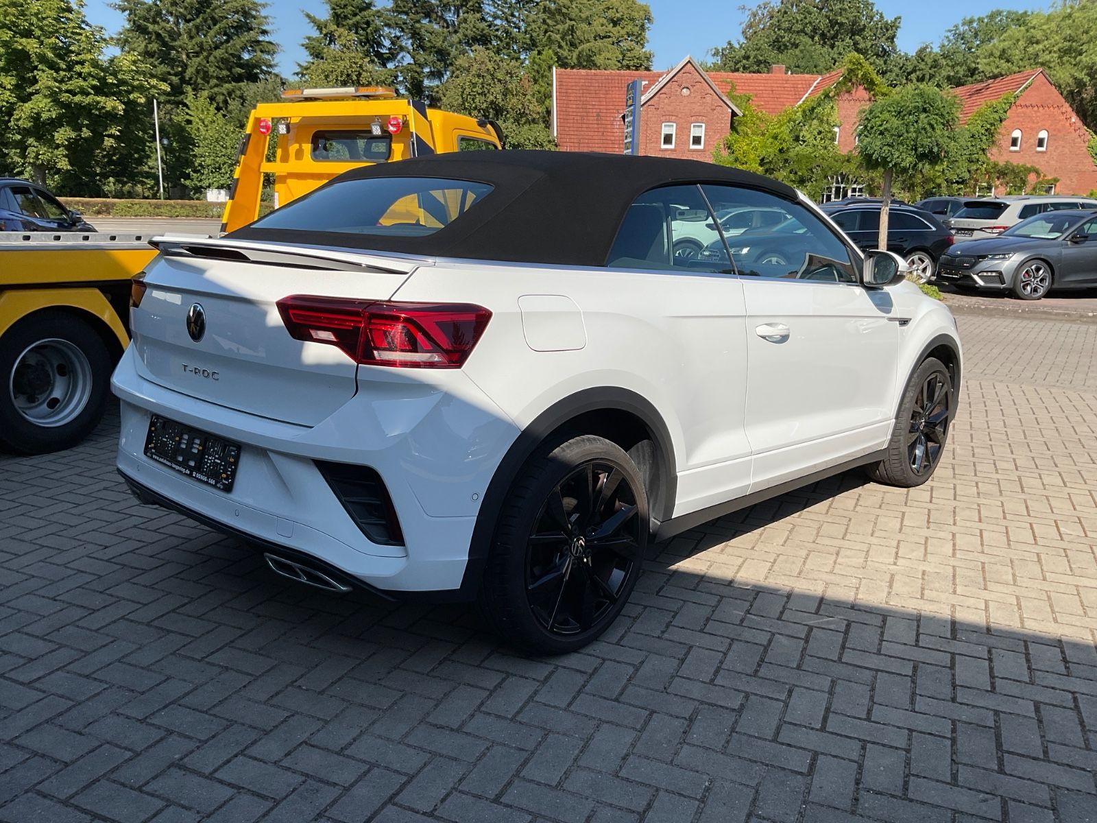 Fahrzeugabbildung Volkswagen T-Roc Cabriolet 1.5 TSI DSG R-Line,LED,ACC,Carpl