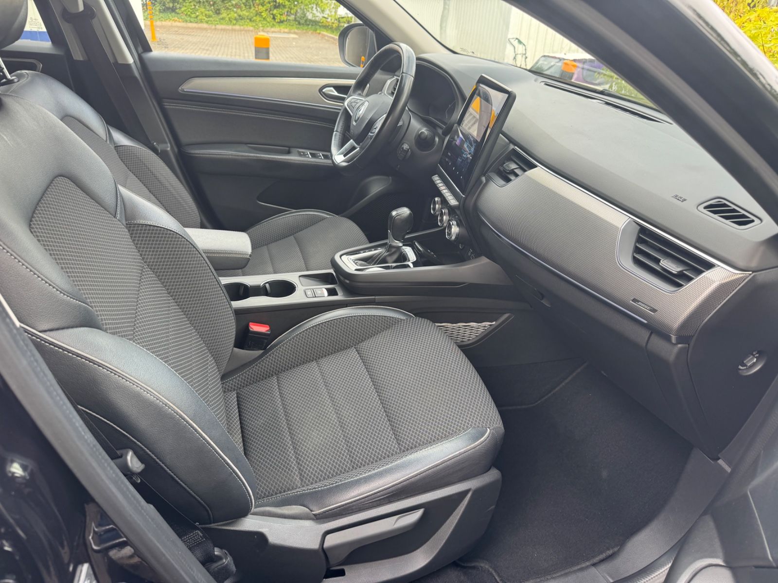 Fahrzeugabbildung Renault Arkana Intens E-Tech LED+NAVI+ACC+Kamera