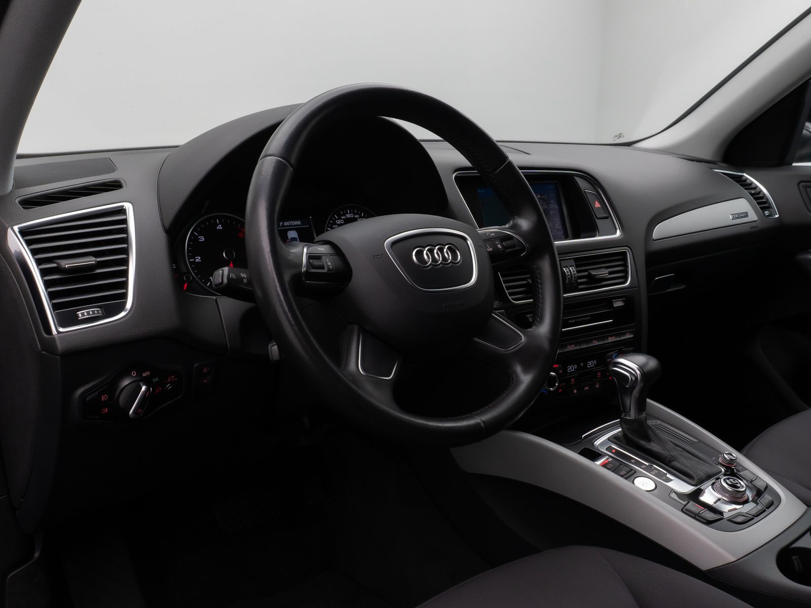 Fahrzeugabbildung Audi Q5 3.0 TDI 180 kW quattro Navi Sitzhzg PDC AHK
