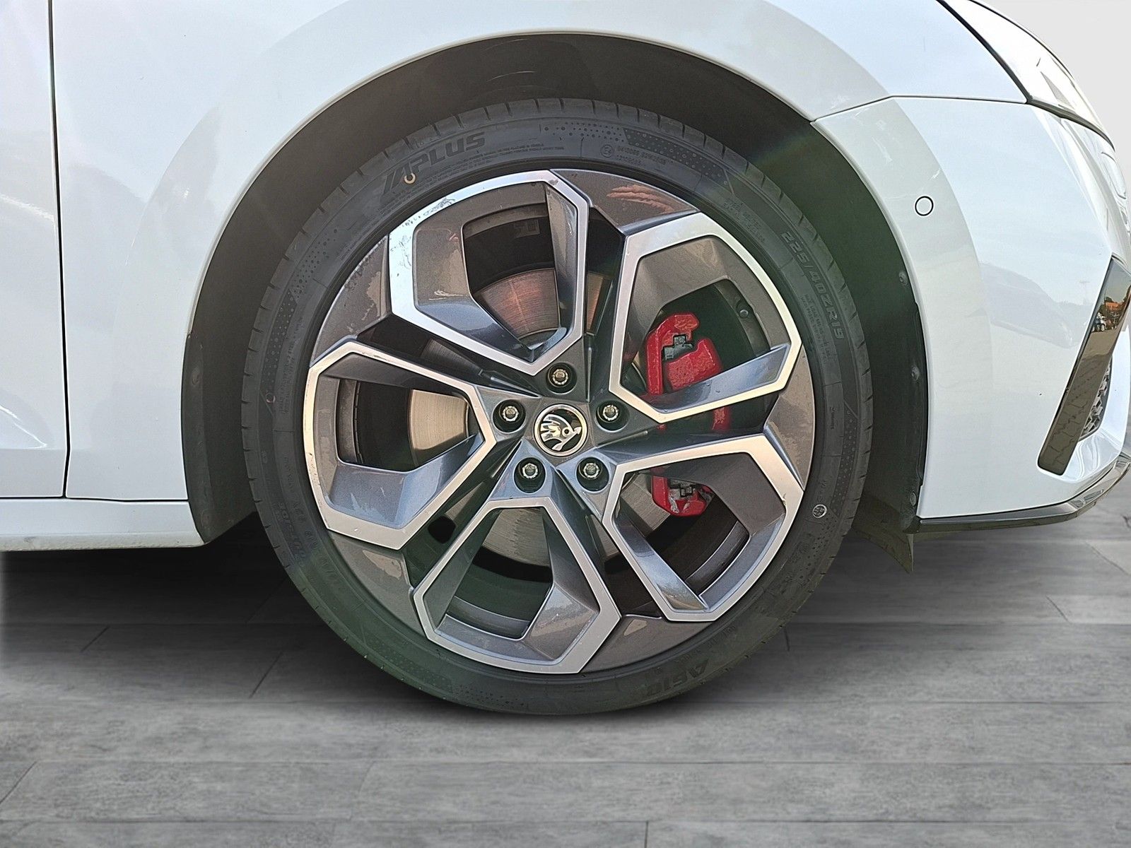 Fahrzeugabbildung SKODA Octavia CombI TSI RS-Plus DSG Matrix Navi Pano H