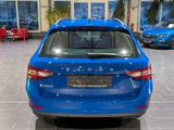 Skoda Superb Combi 1.5 TSI DSG Ambition 8-fach - blaue Skoda Superb