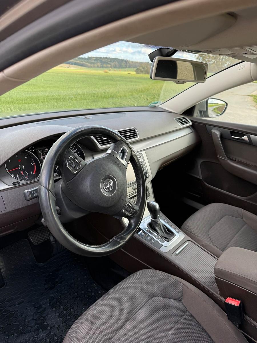 Volkswagen Passat 2011 — photo 5