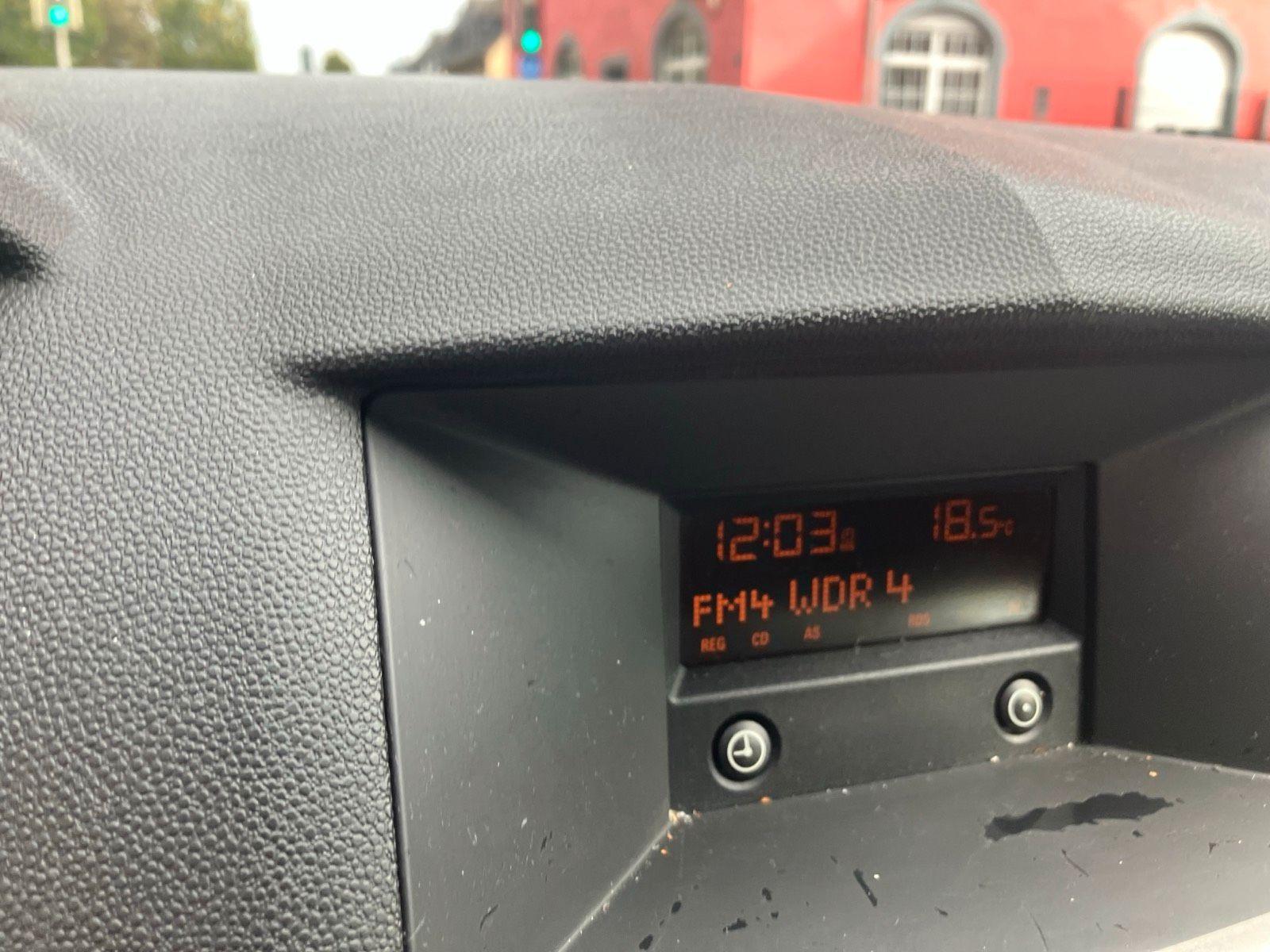 Opel Astra 2008 — photo 12