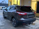 Nissan Qashqai Tekna 360 Kamera|Automatik|Ahk|Assistent - Nissan Qashqai mit Diesel-Antrieb: Geländewagen, Automatik