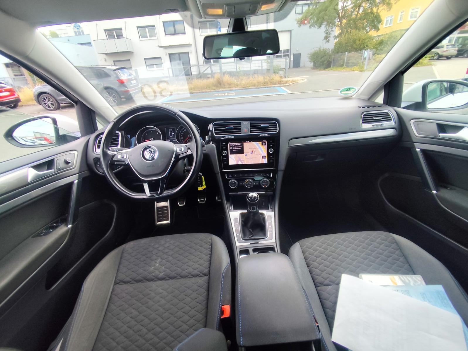 Volkswagen Golf VII Variant Join 1.Hand Klima Navi ACC LED