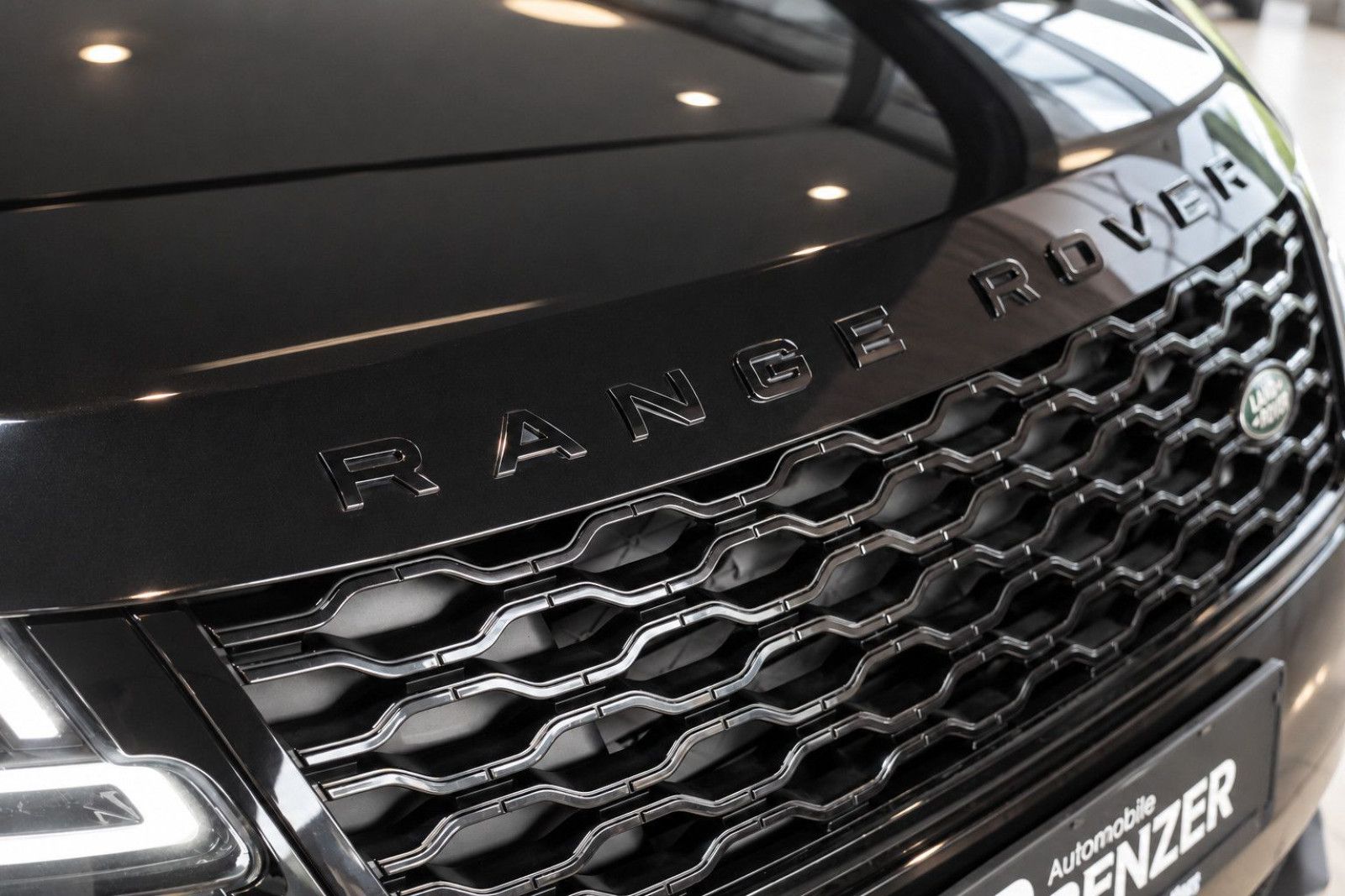 Fahrzeugabbildung Land Rover Range Rover Velar P400e *Panorama*Meridian*Kam