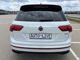 Volkswagen Tiguan 2.0 TDI*4M*DSG*R LINE*BlackS*PAN*AHK*VOL! - Volkswagen Tiguan mit Diesel-Antrieb: Allradantrieb