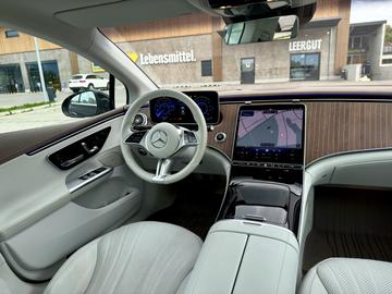 صورة 10 لـ 2022 Mercedes-BENZ EQE
