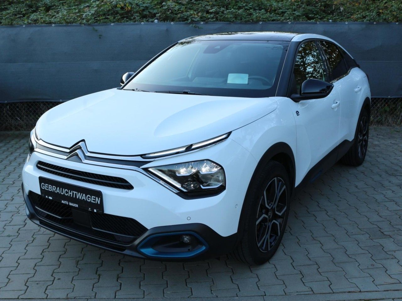 Fahrzeugabbildung Citroën ë-C4 SHINE 136