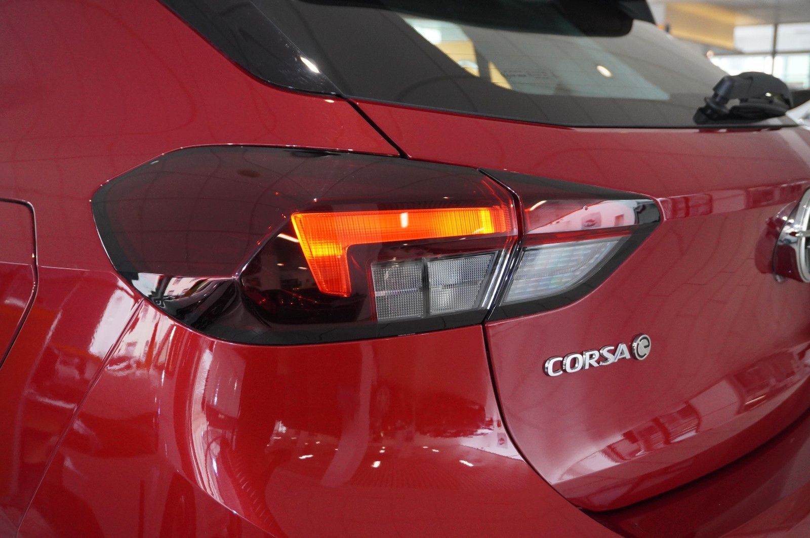 Fahrzeugabbildung Opel Corsa-e F EDITION 3-PHASIG NAVI/KAMERA/SHZ/DAB+