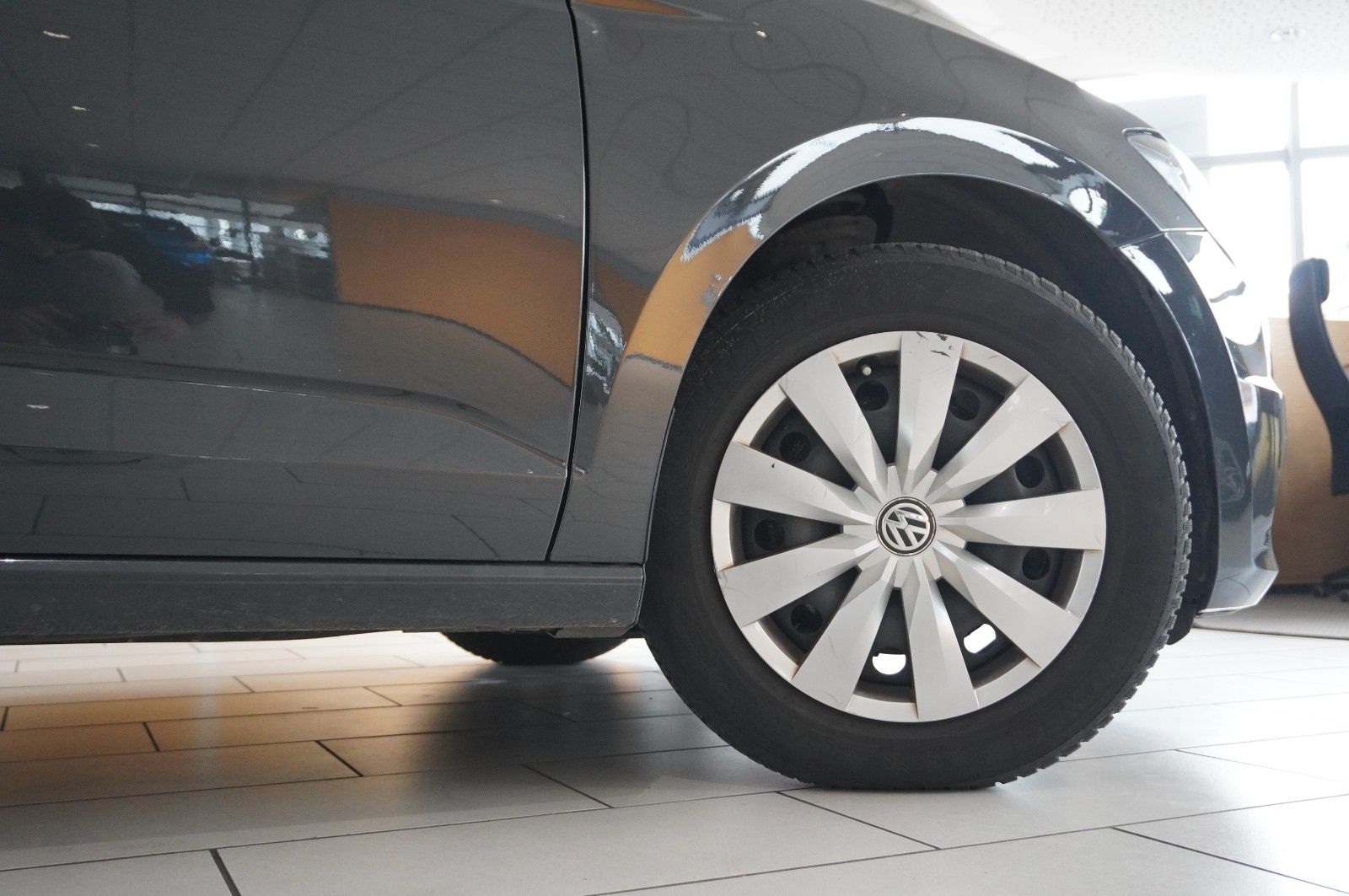 Fahrzeugabbildung Volkswagen Touran 1.6 TDI COMFORTLINE 7-SITZER ACC/SHZ/AHK