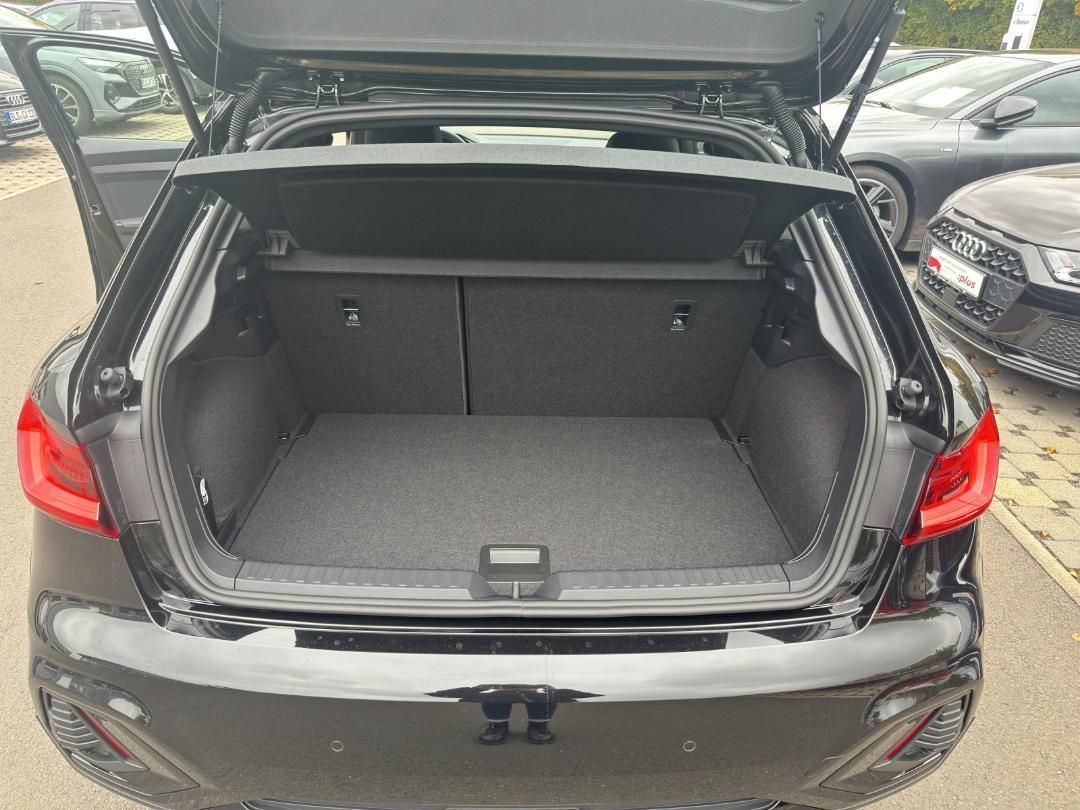 Fahrzeugabbildung Audi A1 allstreet 35 1.5 TFSI basis Kamera,LED,Matrix