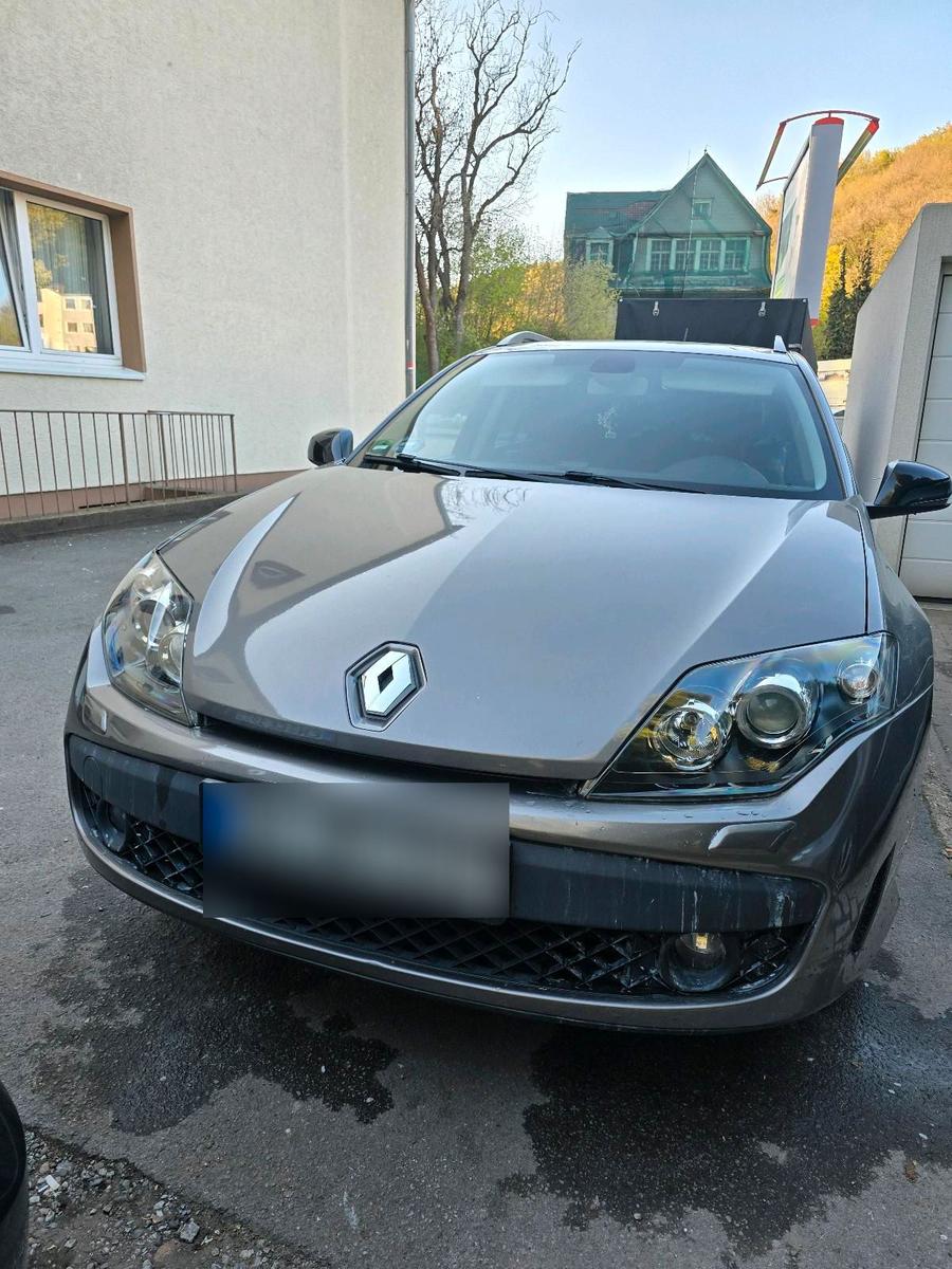 Renault Laguna 2010 — photo 14