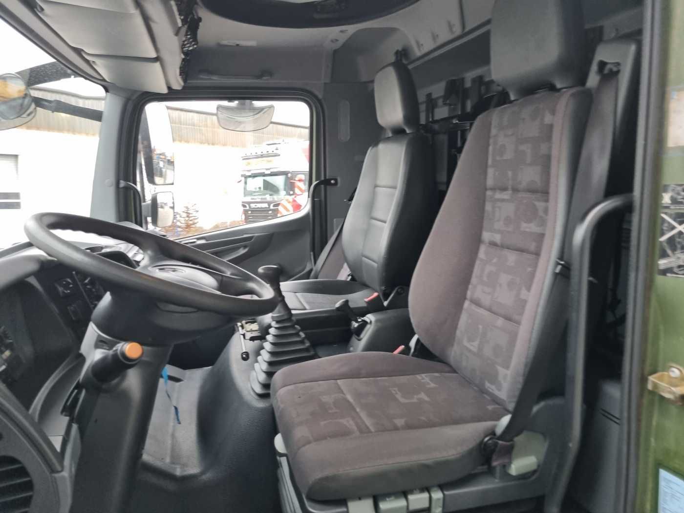 Fahrzeugabbildung Mercedes-Benz Axor 1829 A 4x4 Pritsche/Plane 10 Stück