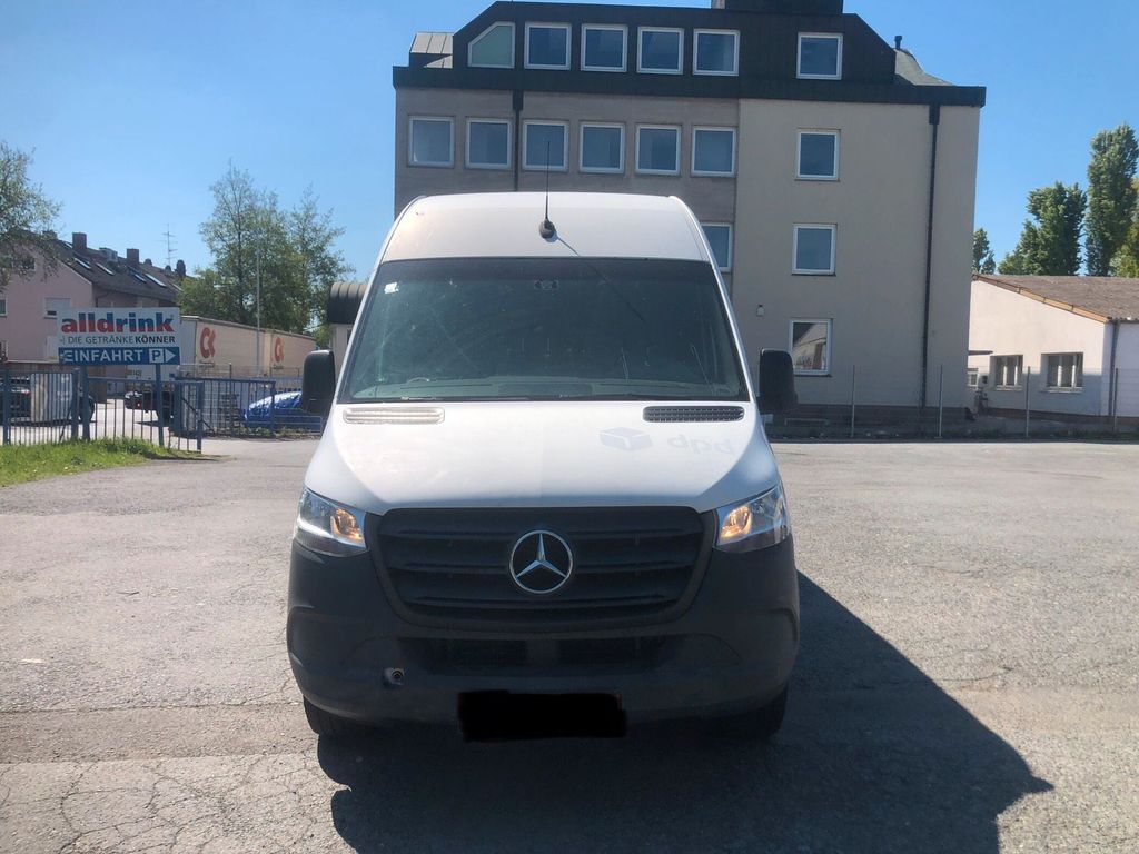 Image of Mercedes-Benz Sprinter