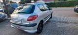 Peugeot 206 Petit Filou 75 - Peugeot 206 Filou mit Benzin-Antrieb