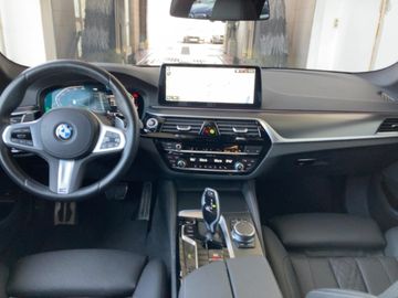 BMW 520 - 8