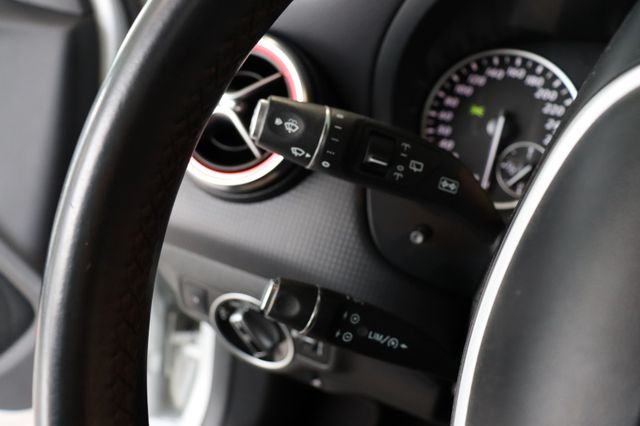 Fahrzeugabbildung Mercedes-Benz A 180 CDI / d BlueEfficiency|NAVI|PDC|TEMPOMAT|
