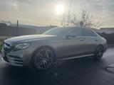 Mercedes-Benz Mercedes AMG E43 4MATIC | Panorama | Designo |  - graue Mercedes-Benz E 43 AMG