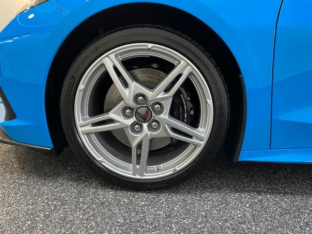 Fahrzeugabbildung Corvette C8 COUPE-TARGA-3LT-Z51-LIFT-VORFÜHRWAGEN