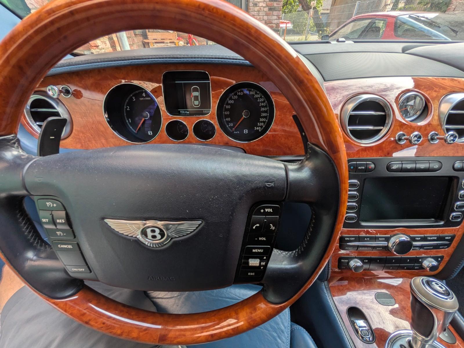 Bentley Continental Flying Spur 4-Sitzer, Vorhang, SHD