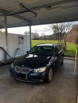 BMW 330d X-Drive Handschalter Navi - BMW 330 aus 2006: 330d
