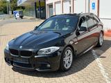 BMW 530 5 Touring 530 i M-PAKET HED/360GRAD/NAVI - BMW 5er Reihe mit Benzin-Antrieb: Kombi, Automatik